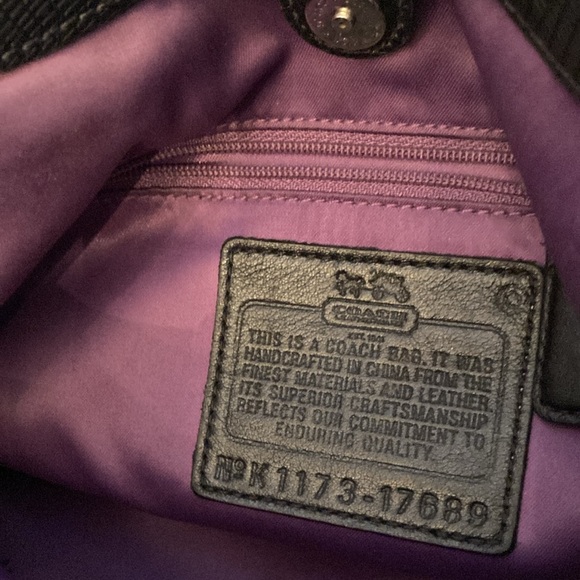 COACH HANDBAG with drawstring bag protector, three compartmentments. - Picture 8 of 11